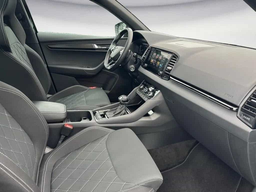 Skoda Karoq Sportline 2,0 TSI DSG Kamera PDC AHK PANO 11/2022-photo-8
