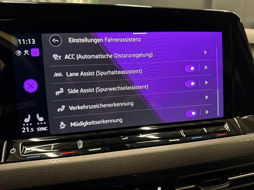 Volkswagen Golf GTD Black Style*19Zoll*PANORAMA*H&K*HeadUp* 09/2023-photo-21