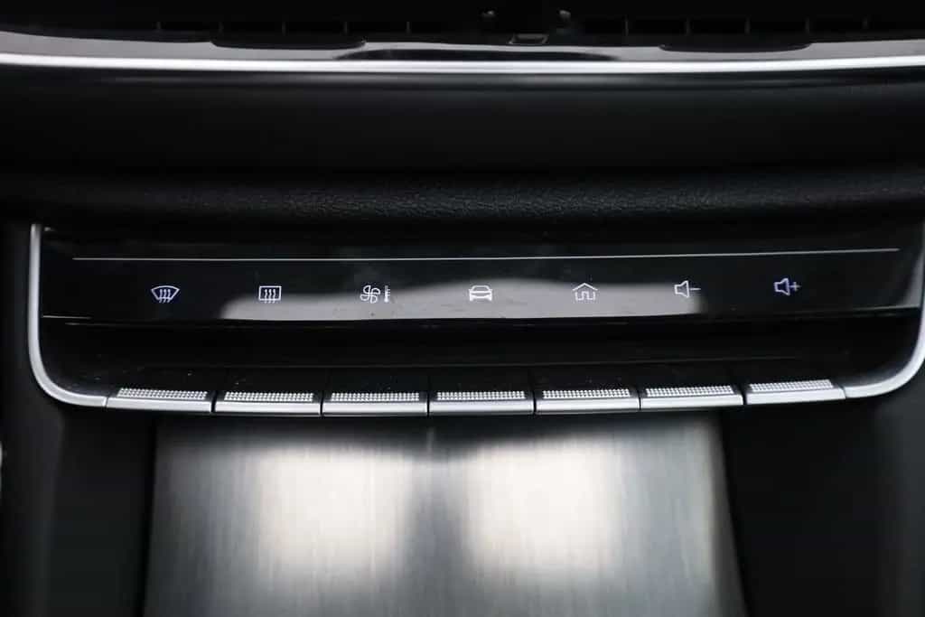 MG HS 1.5 T-GDI Luxury Aut. LED ACC Navi 360° Pano 03/2024-photo-10