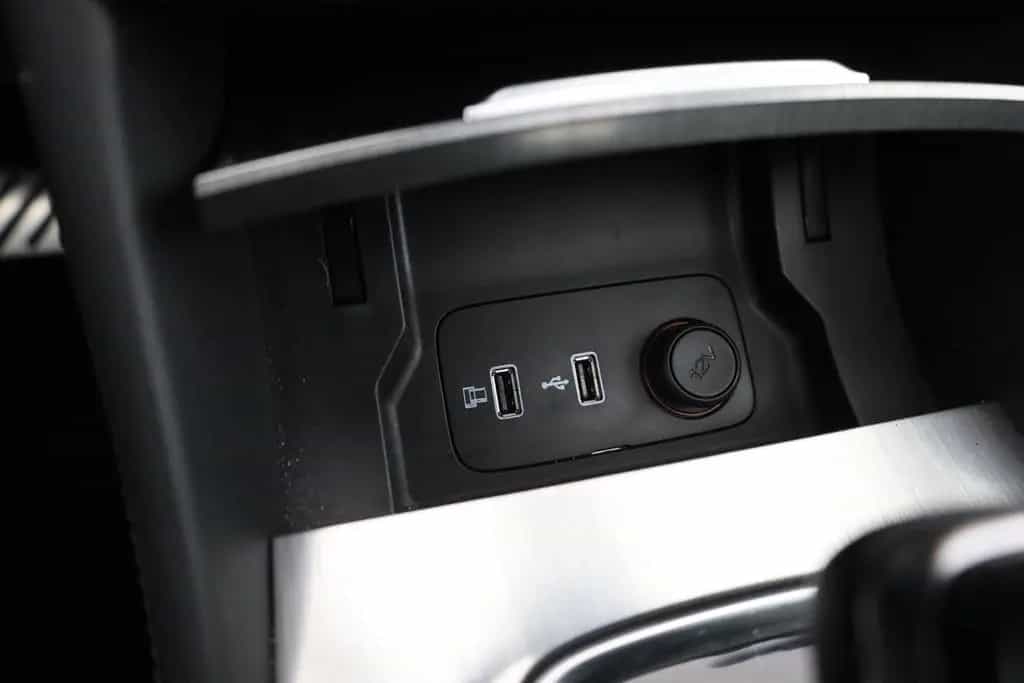 MG HS 1.5 T-GDI Luxury Aut. LED ACC Navi 360° Pano 03/2024-photo-11