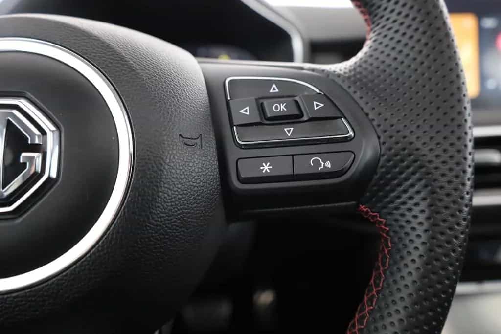 MG HS 1.5 T-GDI Luxury Aut. LED ACC Navi 360° Pano 03/2024-photo-15