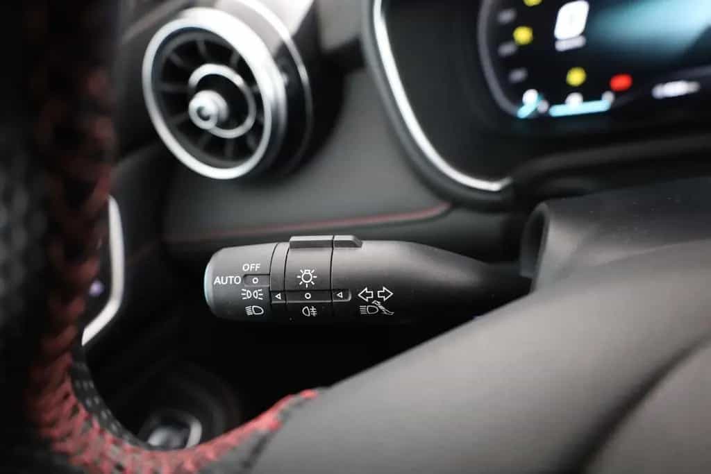 MG HS 1.5 T-GDI Luxury Aut. LED ACC Navi 360° Pano 03/2024-photo-16