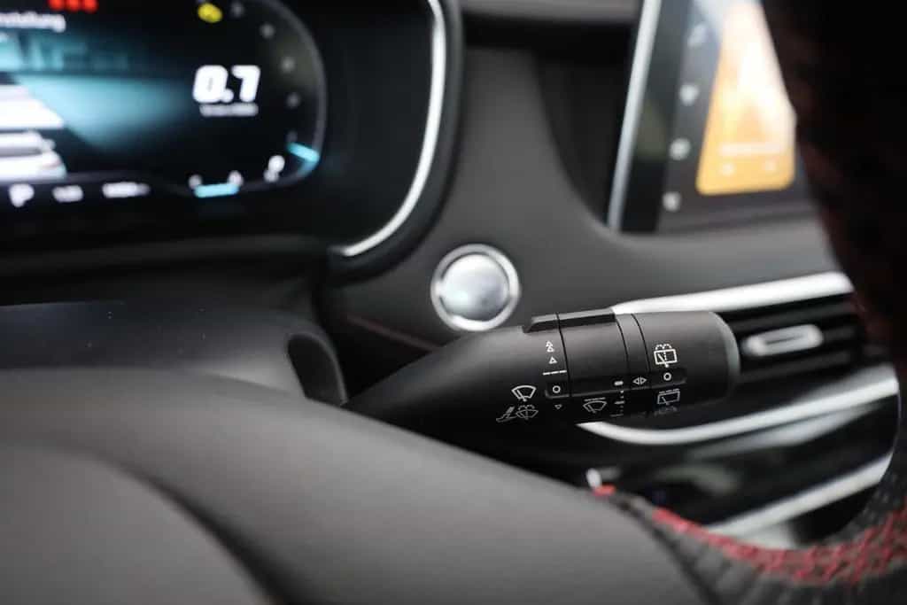 MG HS 1.5 T-GDI Luxury Aut. LED ACC Navi 360° Pano 03/2024-photo-17