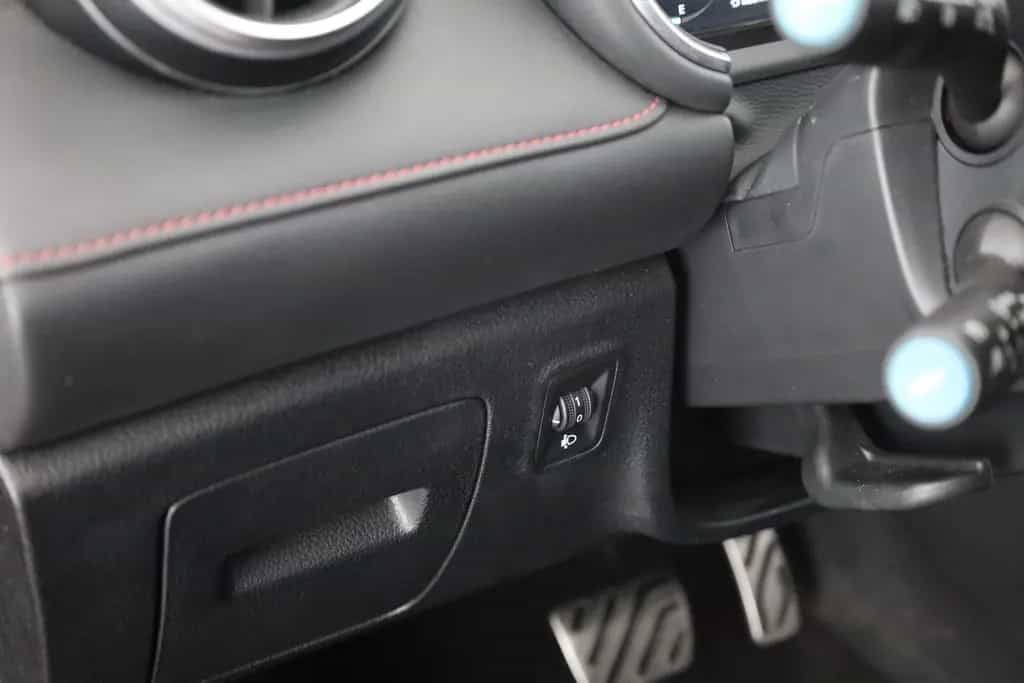 MG HS 1.5 T-GDI Luxury Aut. LED ACC Navi 360° Pano 03/2024-photo-18