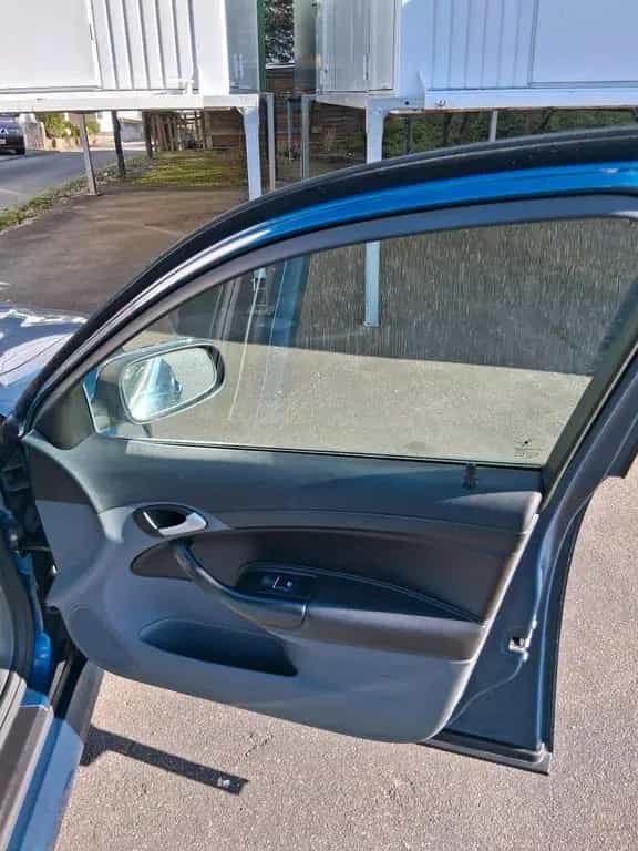 Saab 9-3 YS3F 1,9 TiD 03/2006-photo-11