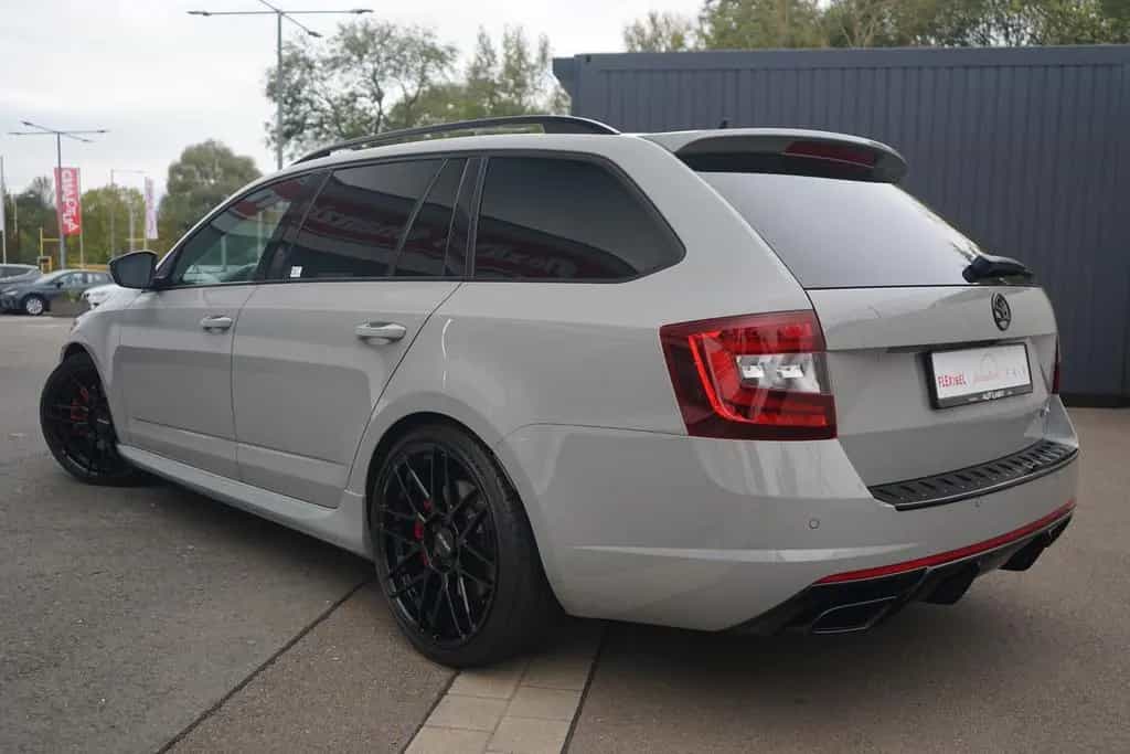 Skoda Octavia Combi 2.0 RS LED Sitzheizung PDC DAB USB 10/2018-photo-4
