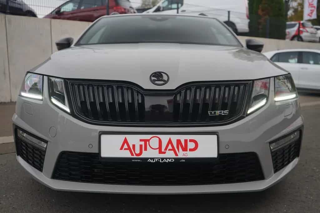 Skoda Octavia Combi 2.0 RS LED Sitzheizung PDC DAB USB 10/2018-photo-7