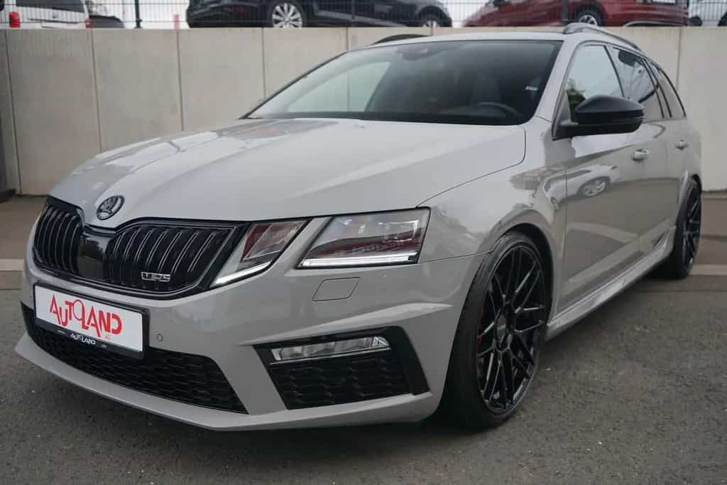 Skoda Octavia Combi 2.0 RS LED Sitzheizung PDC DAB USB 10/2018-photo-8