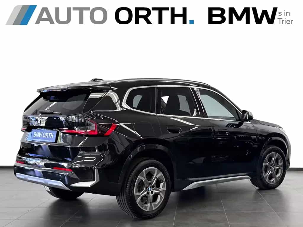 BMW X1 sDrive18d xLine LC-PROF HUD ACC SIHZ 360° AHK 02/2024-photo-1
