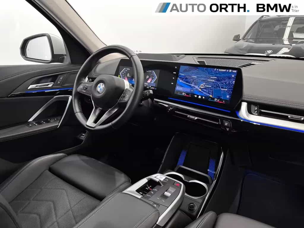 BMW X1 sDrive18d xLine LC-PROF HUD ACC SIHZ 360° AHK 02/2024-photo-16