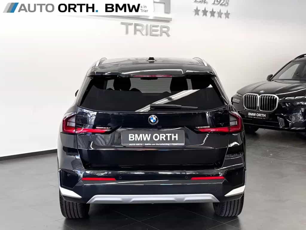 BMW X1 sDrive18d xLine LC-PROF HUD ACC SIHZ 360° AHK 02/2024-photo-8
