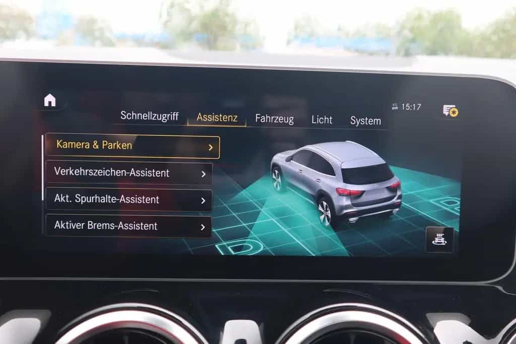 Mercedes-Benz GLA 200 Progressive LED Navi Panorama Kamera 07/2020-photo-25