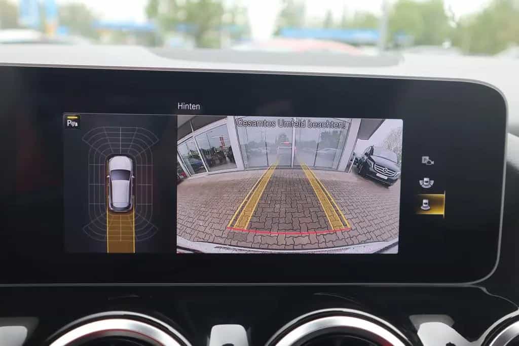 Mercedes-Benz GLA 200 Progressive LED Navi Panorama Kamera 07/2020-photo-26