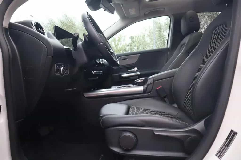 Mercedes-Benz GLA 200 Progressive LED Navi Panorama Kamera 07/2020-photo-8