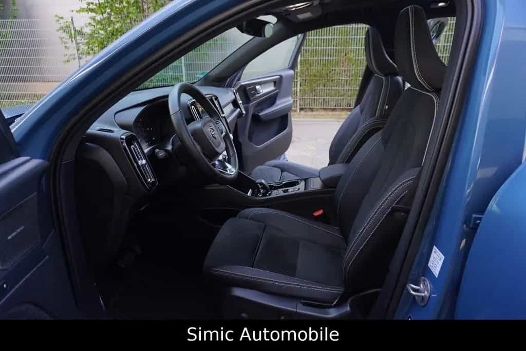 Volvo XC40 B5 Ultimate Dark AWD NAVI+KAMERA+LEDER+AHK 12/2022-photo-10
