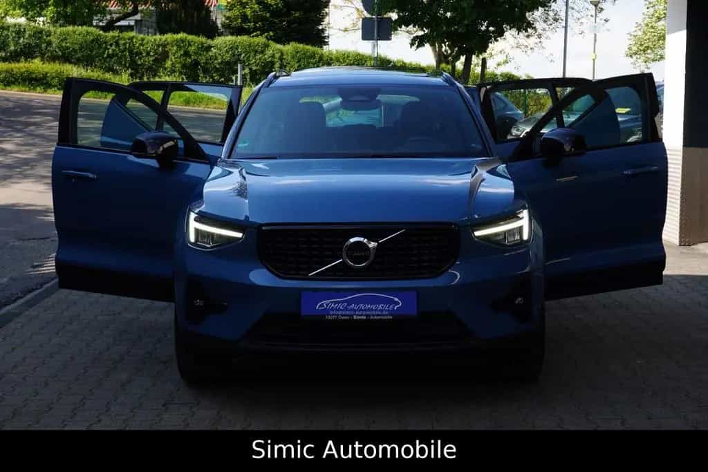 Volvo XC40 B5 Ultimate Dark AWD NAVI+KAMERA+LEDER+AHK 12/2022-photo-26