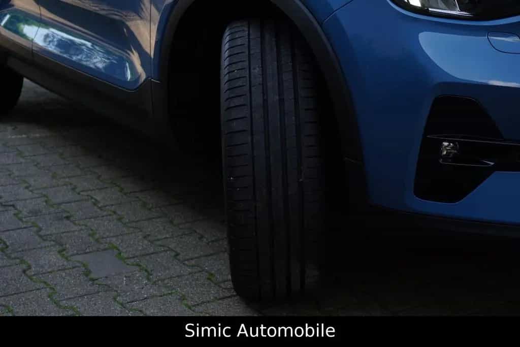 Volvo XC40 B5 Ultimate Dark AWD NAVI+KAMERA+LEDER+AHK 12/2022-photo-29
