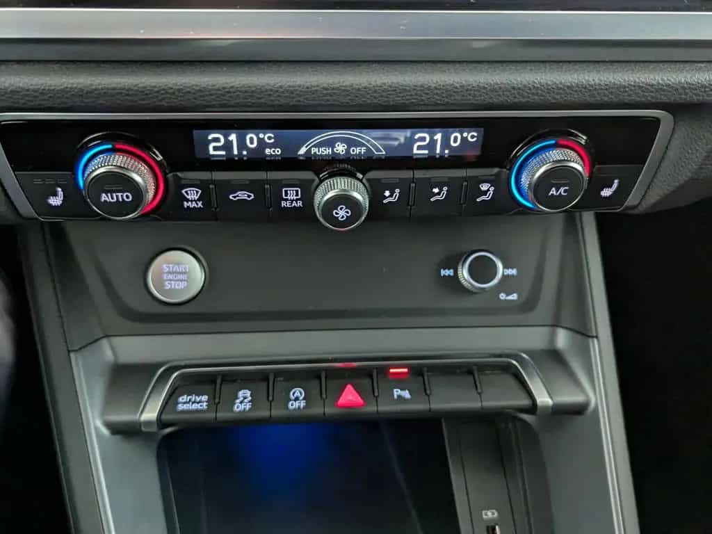 Audi Q3 40 2,0 TFSI quattro S line LED+NAVI+ACC+RFK+ 03/2019-photo-20