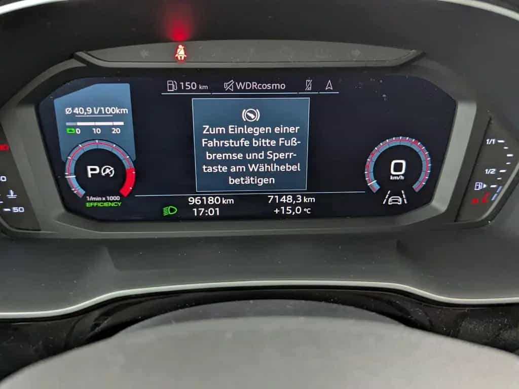 Audi Q3 40 2,0 TFSI quattro S line LED+NAVI+ACC+RFK+ 03/2019-photo-24