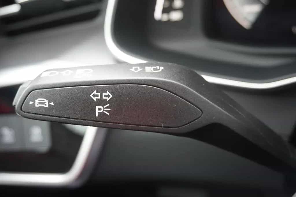 Audi A6 Avant 45 2.0 TFSI quattro LED Navi AHK Kamera 10/2023-photo-28