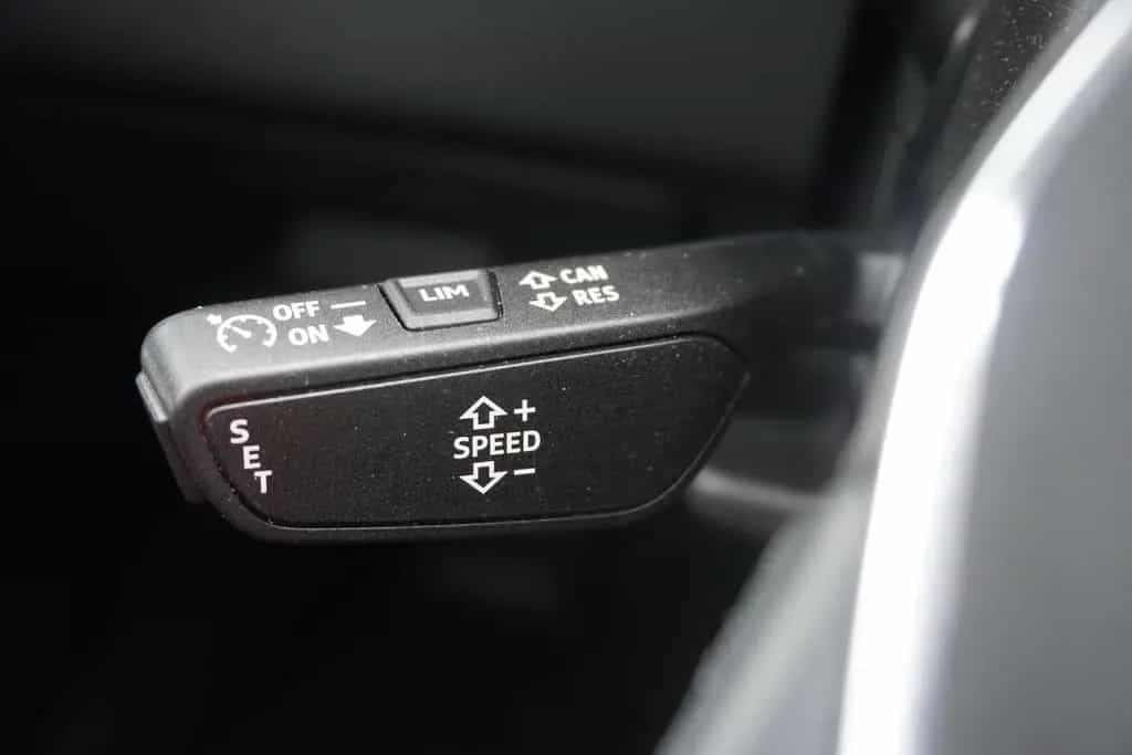Audi A6 Avant 45 2.0 TFSI quattro LED Navi AHK Kamera 10/2023-photo-29