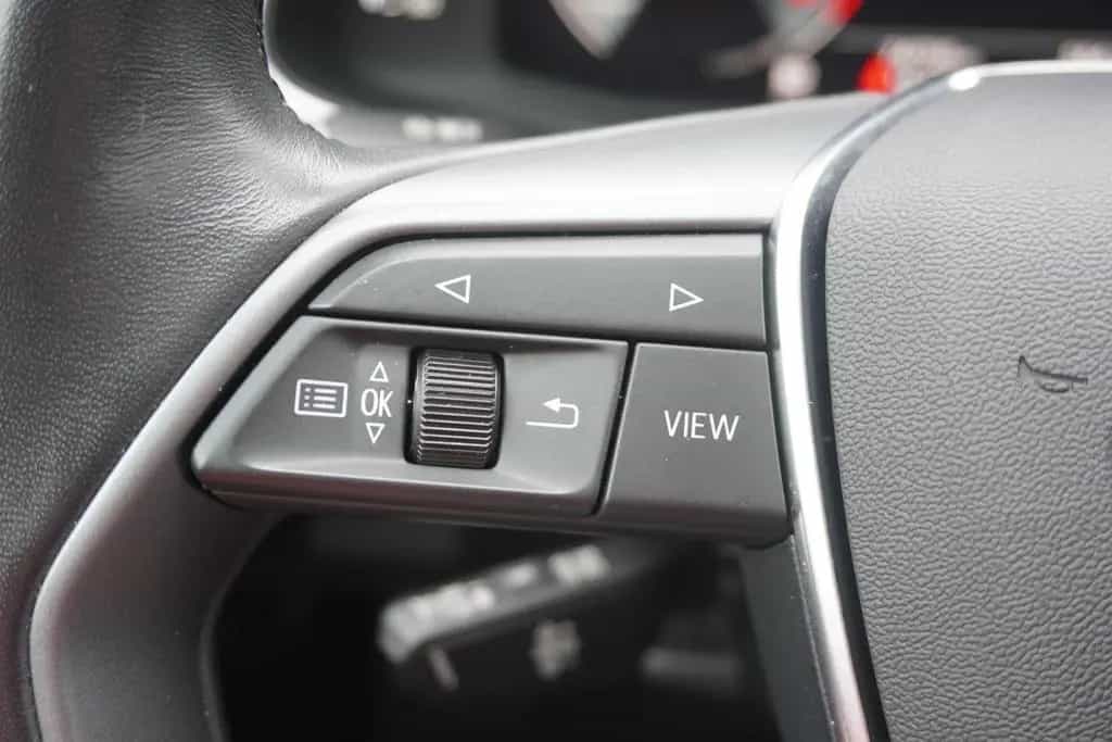 Audi A6 Avant 45 2.0 TFSI quattro LED Navi AHK Kamera 10/2023-photo-31