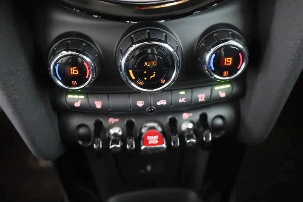 MINI Cooper 1.5 Essential Trim LED Android Apple DAB 01/2023-photo-11