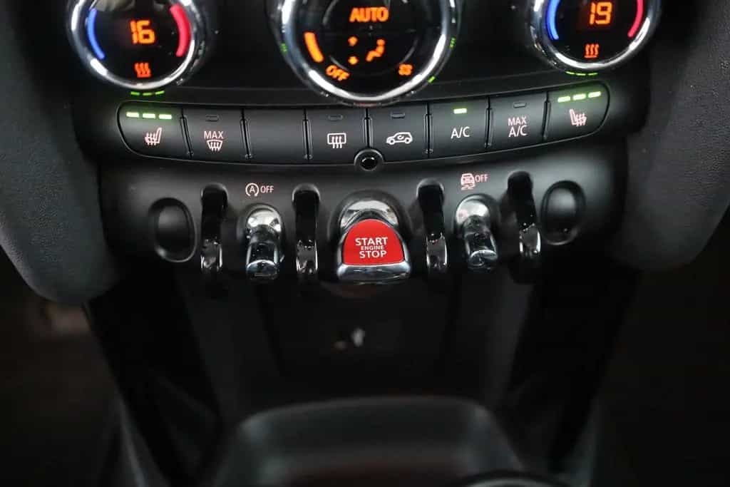 MINI Cooper 1.5 Essential Trim LED Android Apple DAB 01/2023-photo-12