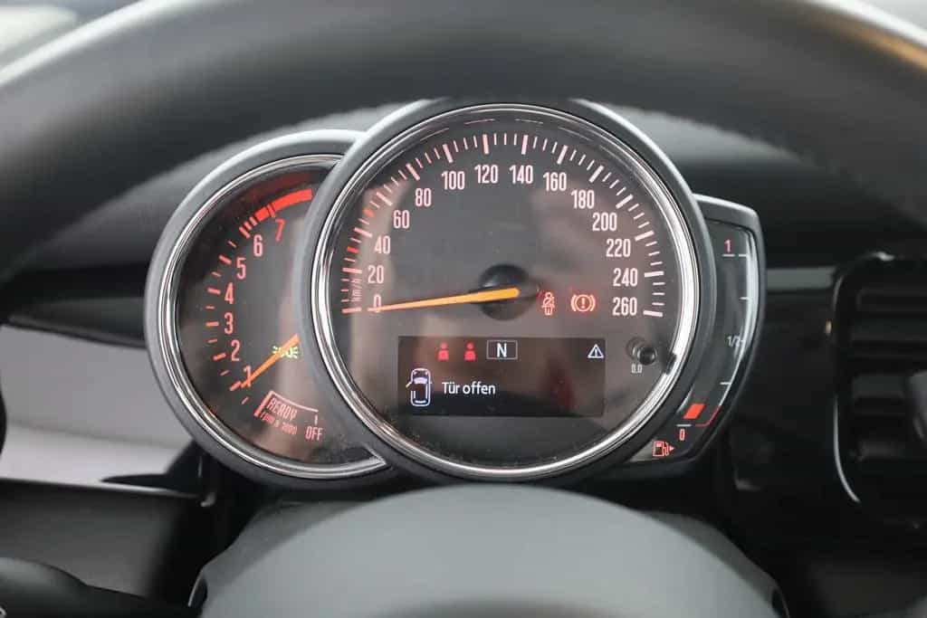 MINI Cooper 1.5 Essential Trim LED Android Apple DAB 01/2023-photo-18