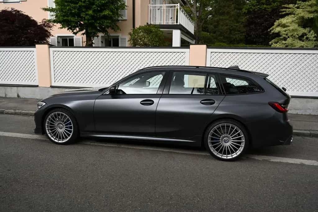 ALPINA B3 3.0 Allrad Touring - Dark Frozen; Pan AHK HK 02/2022-photo-1
