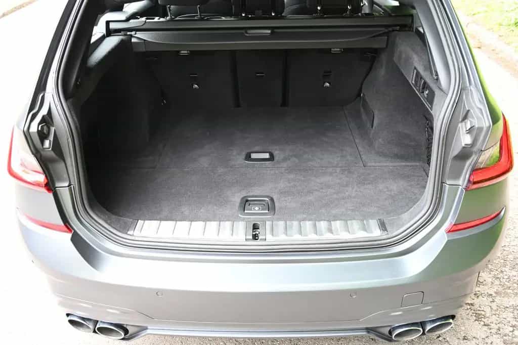 ALPINA B3 3.0 Allrad Touring - Dark Frozen; Pan AHK HK 02/2022-photo-7