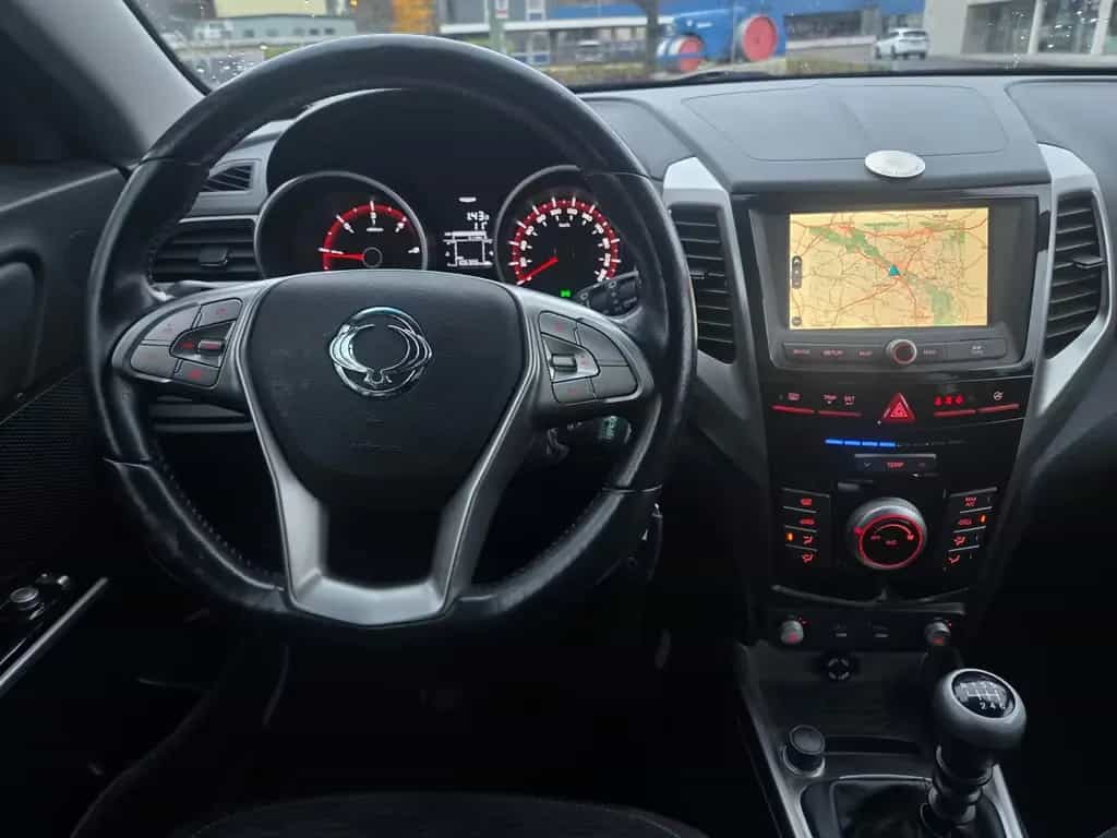 Ssangyong Tivoli 1.6 e-XDi 160 QUARTZ Navi Kamera Navi 09/2016-photo-10