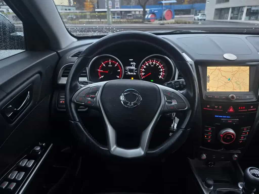 Ssangyong Tivoli 1.6 e-XDi 160 QUARTZ Navi Kamera Navi 09/2016-photo-11