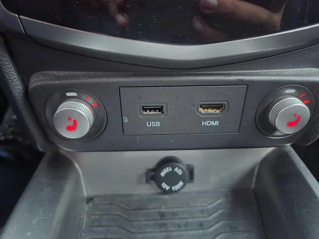 Ssangyong Tivoli 1.6 e-XDi 160 QUARTZ Navi Kamera Navi 09/2016-photo-18
