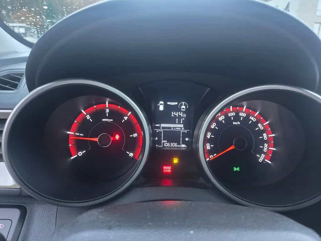 Ssangyong Tivoli 1.6 e-XDi 160 QUARTZ Navi Kamera Navi 09/2016-photo-19
