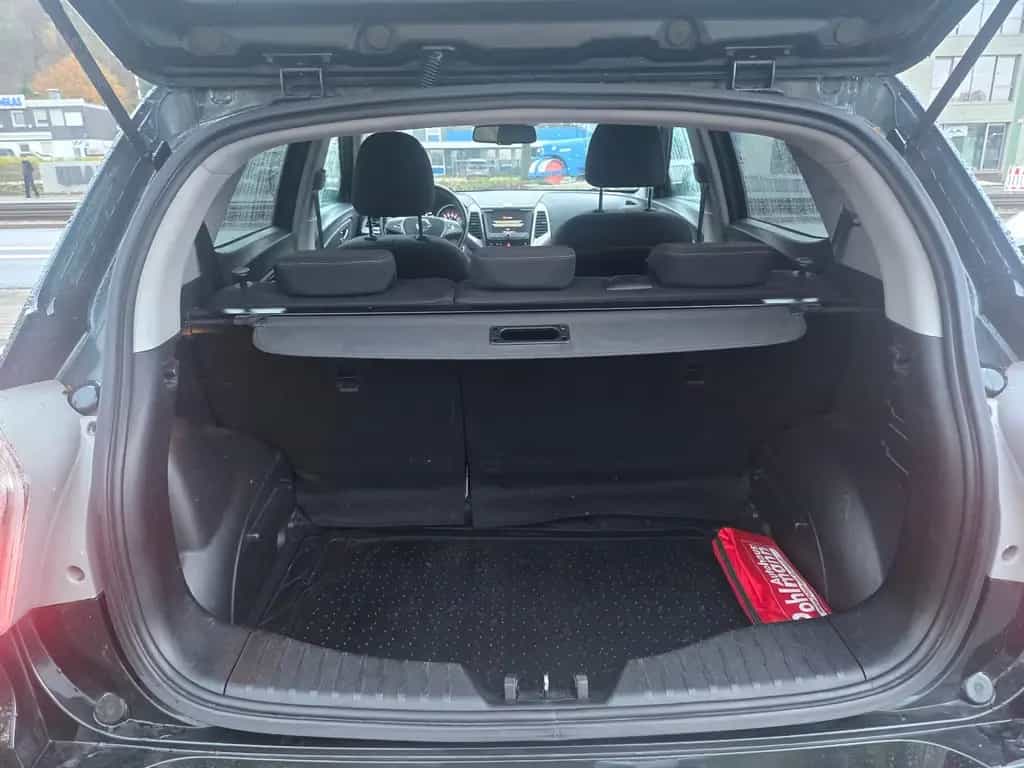 Ssangyong Tivoli 1.6 e-XDi 160 QUARTZ Navi Kamera Navi 09/2016-photo-6