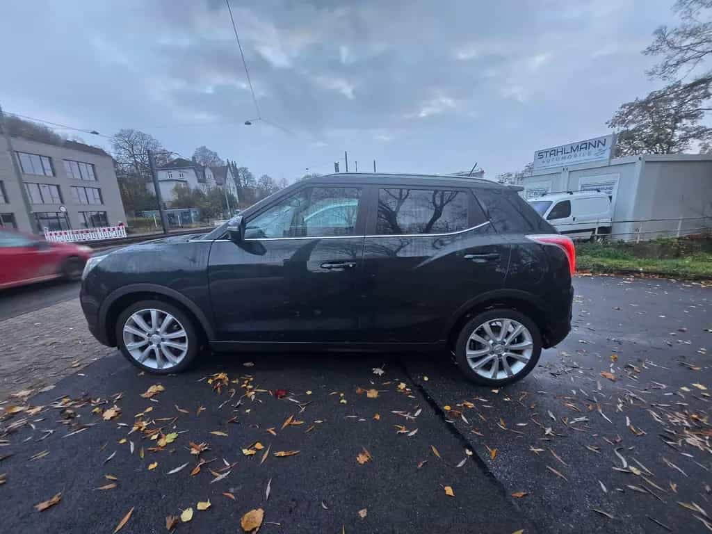 Ssangyong Tivoli 1.6 e-XDi 160 QUARTZ Navi Kamera Navi 09/2016-photo-8