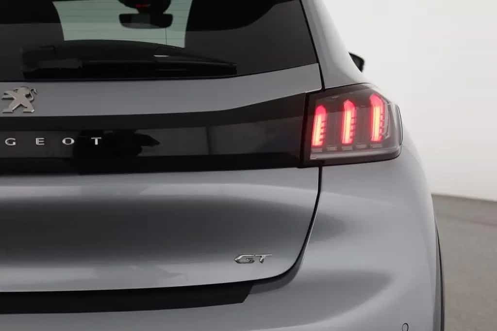 Peugeot 208 GT-Line PureTech 100 Aut. LED Navi Kamera 03/2023-photo-26