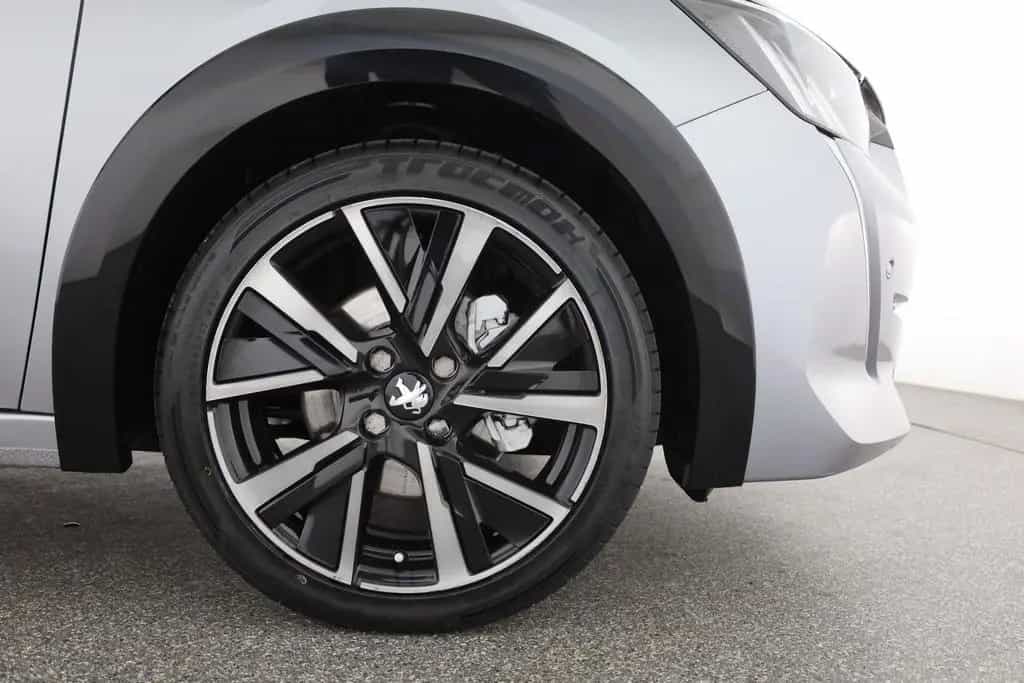 Peugeot 208 GT-Line PureTech 100 Aut. LED Navi Kamera 03/2023-photo-27