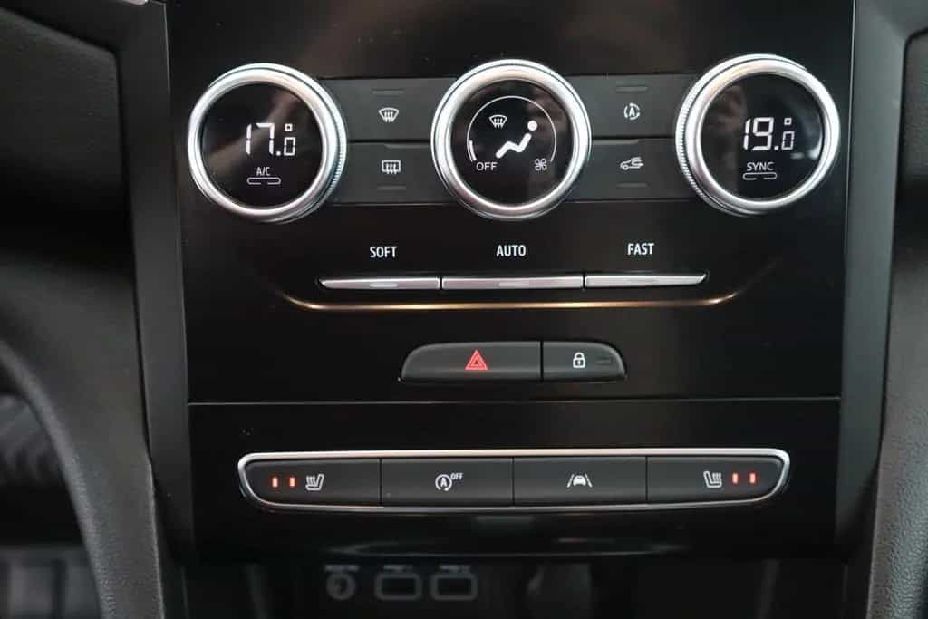 Renault Megane Grandtour 1.3 TCE EDC LED Navi Kamera DAB 10/2022-photo-11