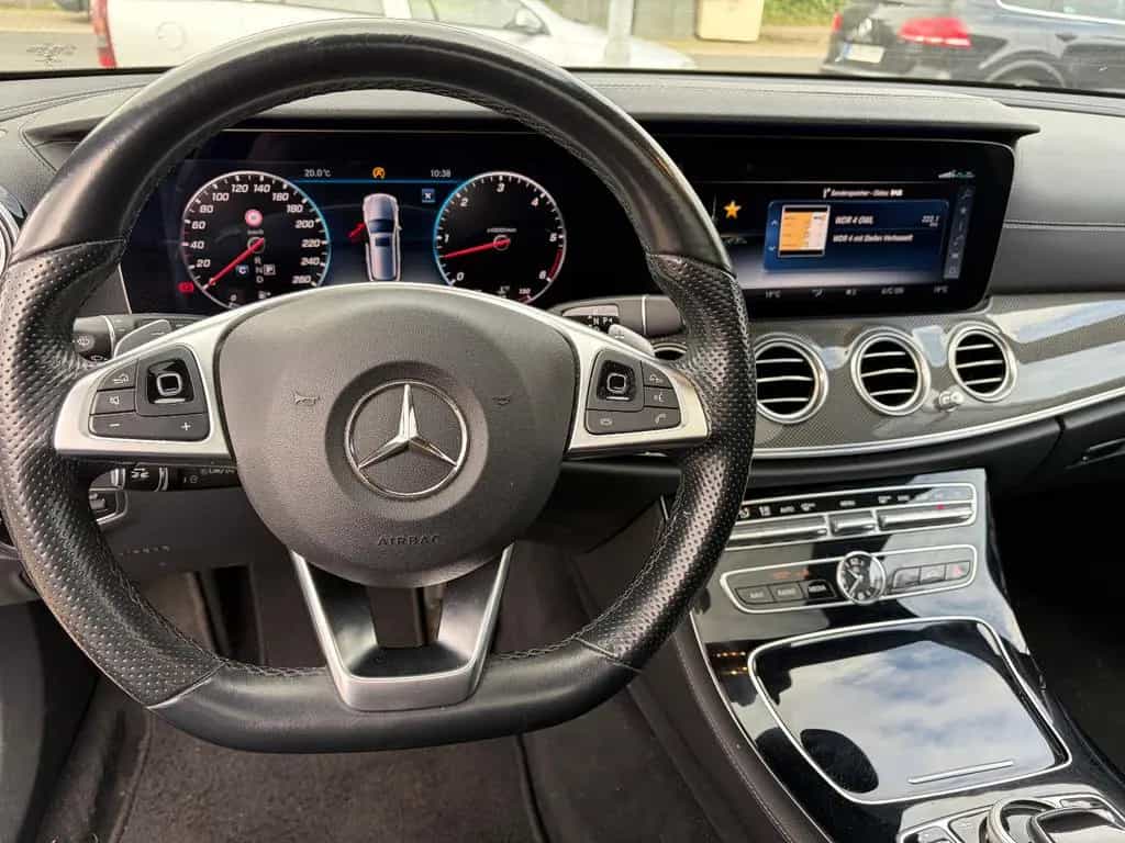 Mercedes-Benz E 350 d 4Matic T-Modell AMG Line 11/2017-photo-13