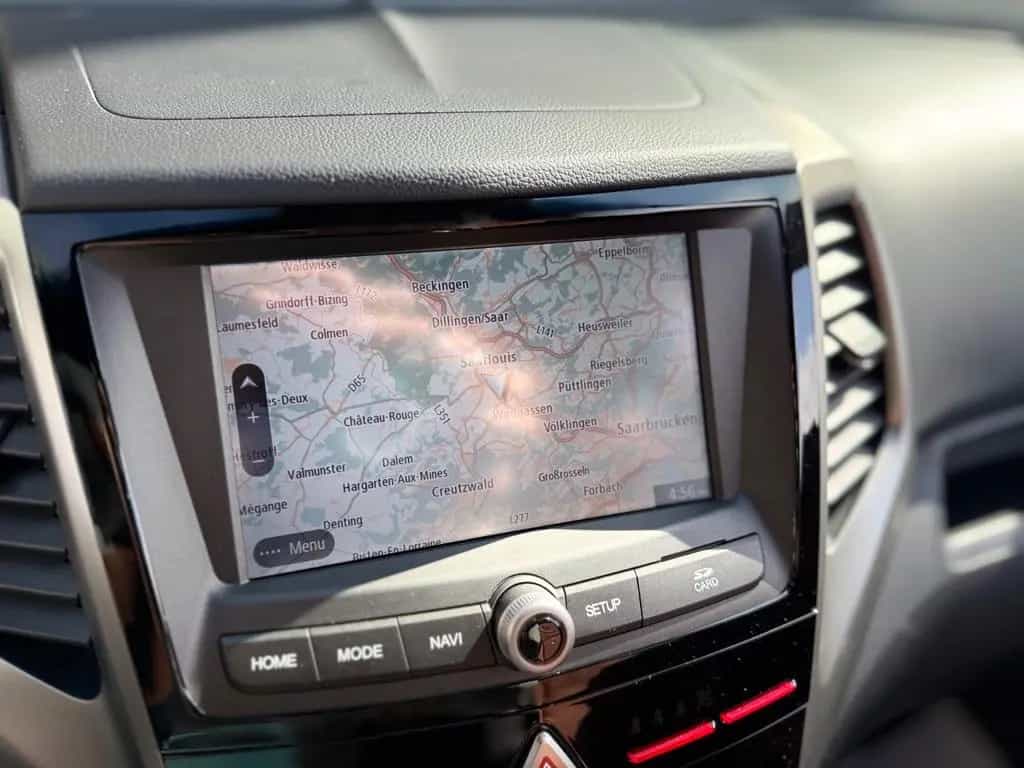 Ssangyong Tivoli 1.6 e-XGi SAPPHIRE/Leder/Navi/CAM/SHZ/App 01/2019-photo-17