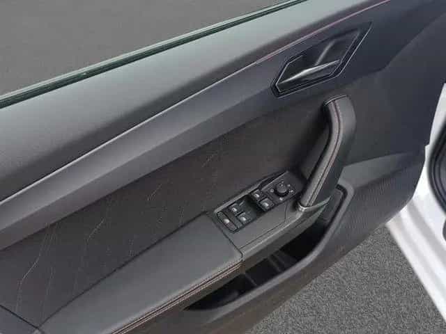 Cupra Leon Sportstourer 1.5 eTSI DSG ALLWETTER KAMERA 08/2025-photo-12