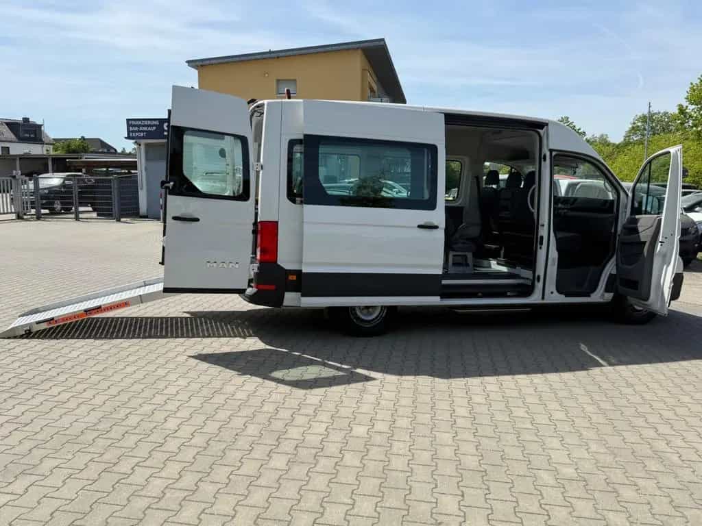 MAN TGE *AUTOMATIK*ROLLSTUHL RAMPE*KAMERA* 10/2021-photo-22
