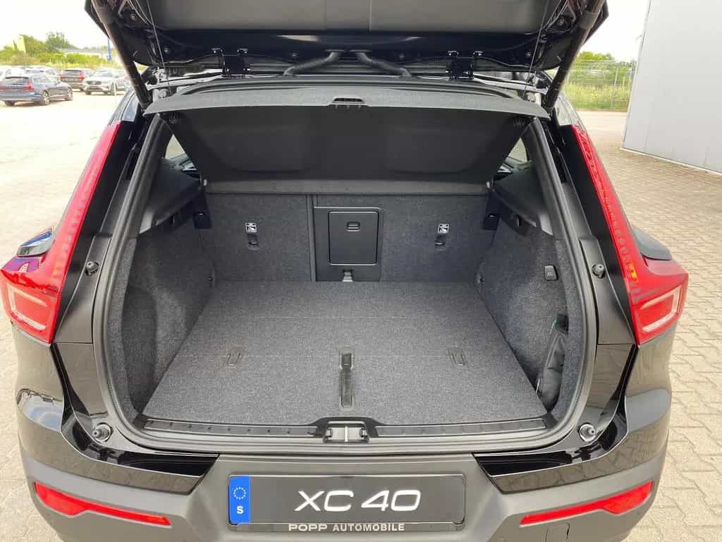 Volvo XC40 B3 Plus Black Edition 20" 360° ACC FHZ LED 03/2025-photo-2