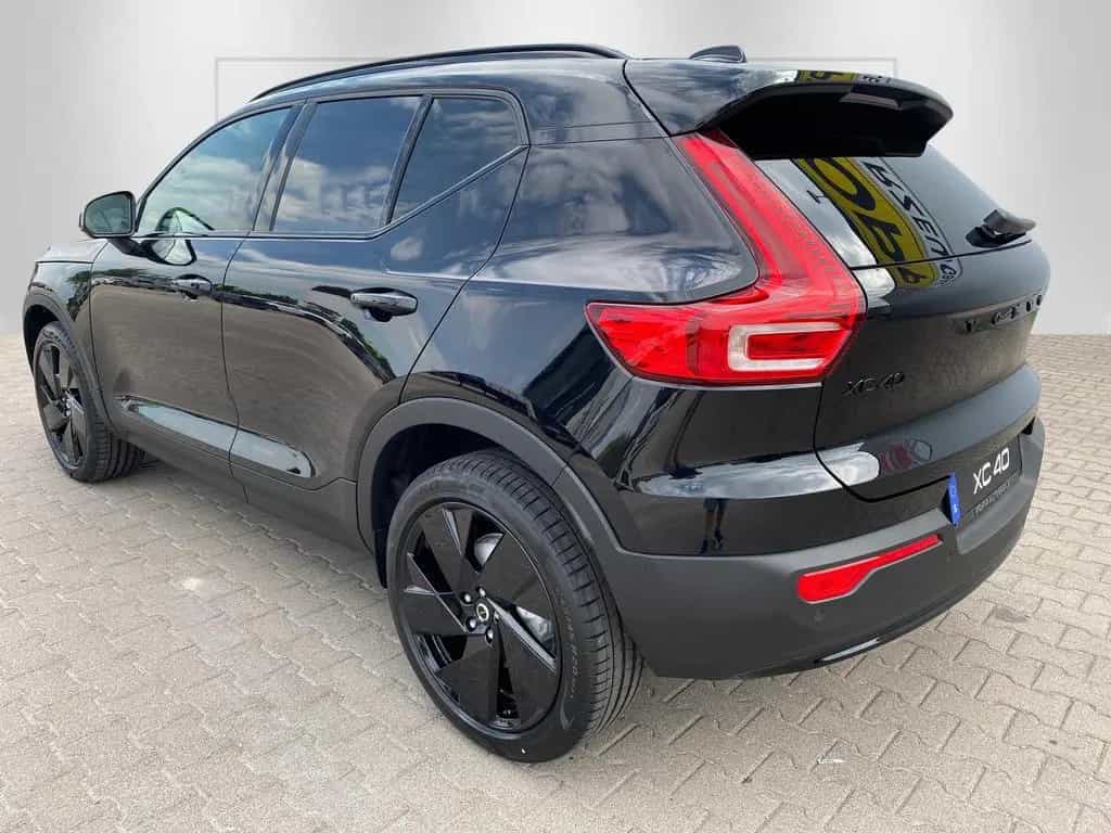 Volvo XC40 B3 Plus Black Edition 20" 360° ACC FHZ LED 03/2025-photo-21