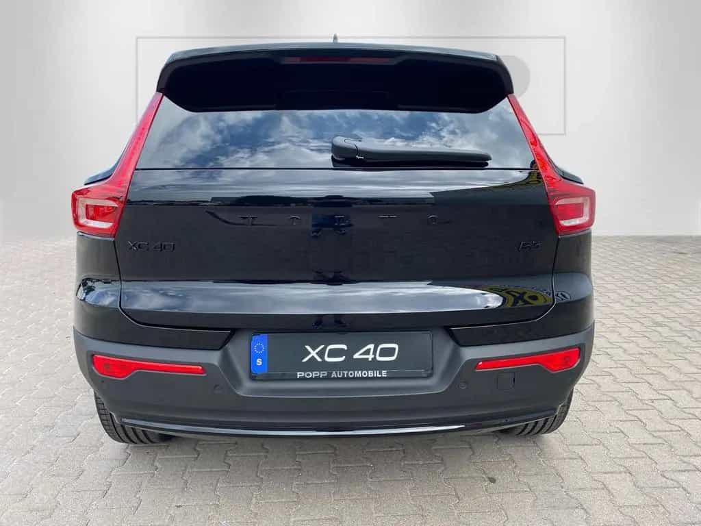 Volvo XC40 B3 Plus Black Edition 20" 360° ACC FHZ LED 03/2025-photo-22