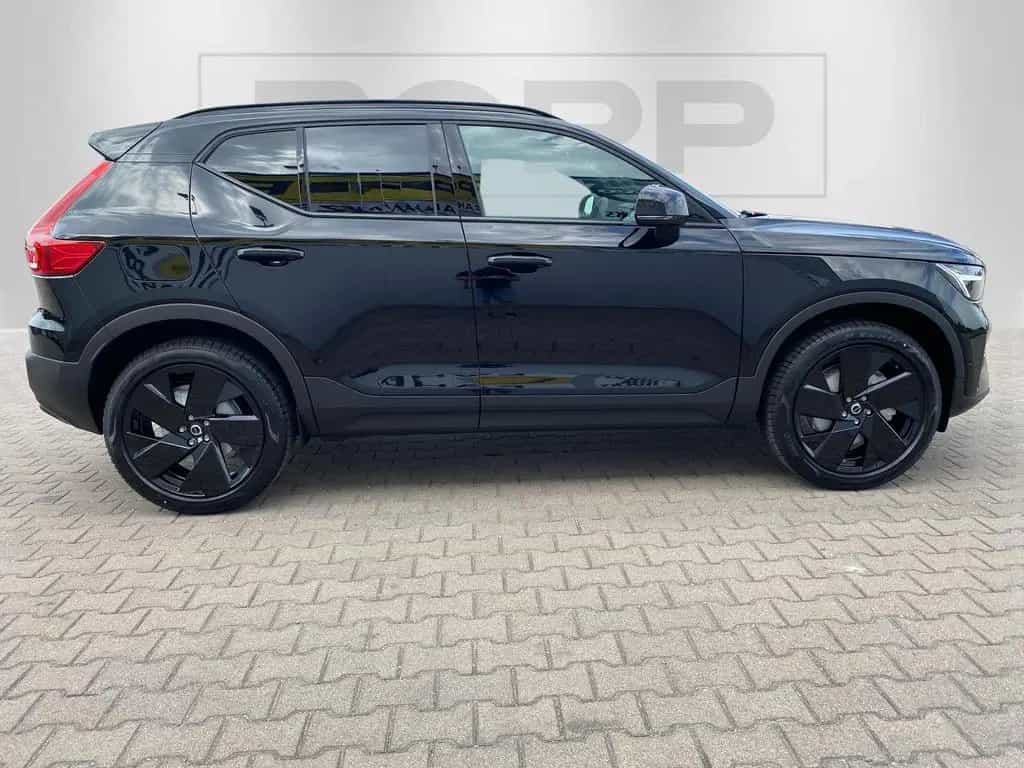 Volvo XC40 B3 Plus Black Edition 20" 360° ACC FHZ LED 03/2025-photo-24