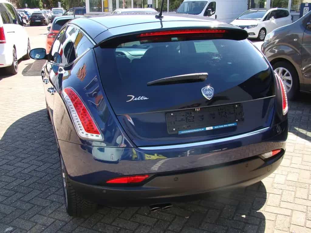 Lancia Delta Platinium 1.4 KAT Metallic 11/2011-photo-2