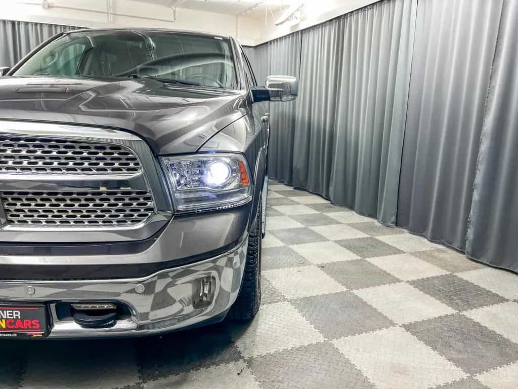 Dodge RAM 1500 5.7l V8 HEMI,LPG, AHK,1.Hd, UNFALLFREI 02/2018-photo-2